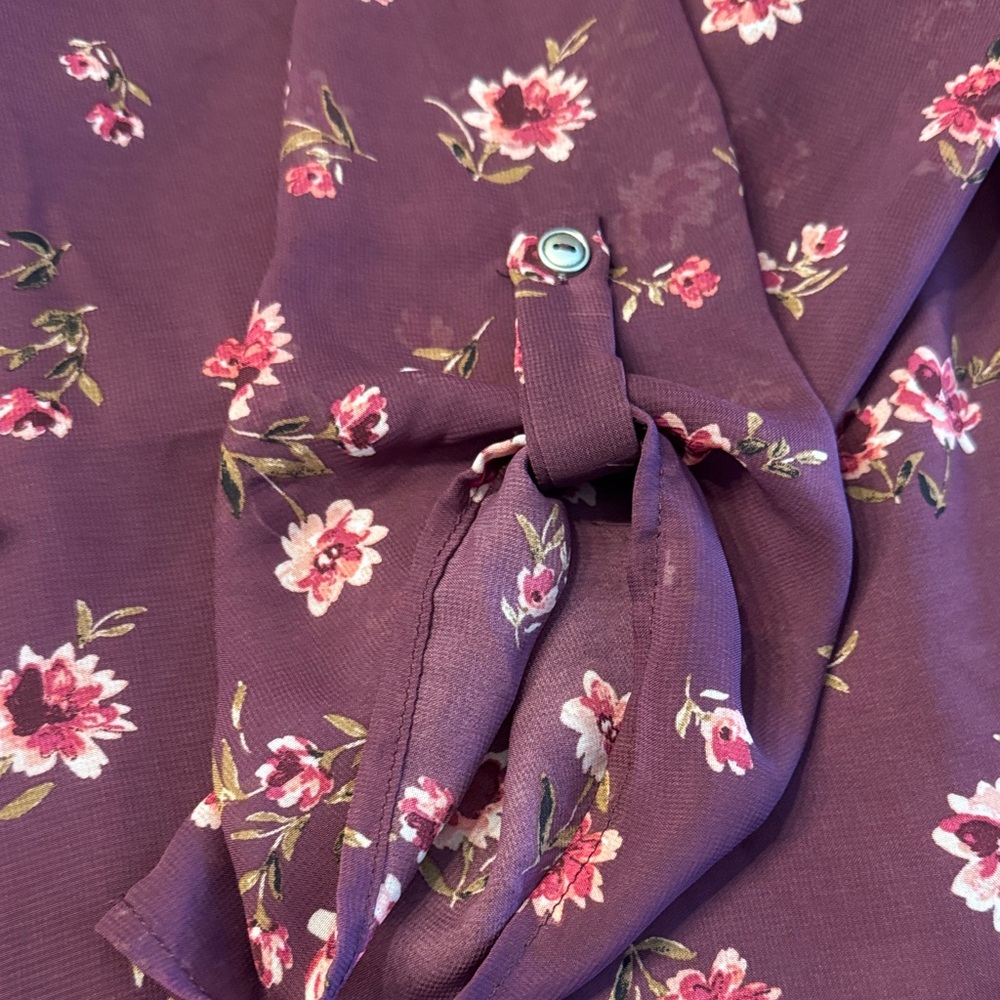 Papermoon Plum Floral V-Neck Blouse - Picture 3 of 4